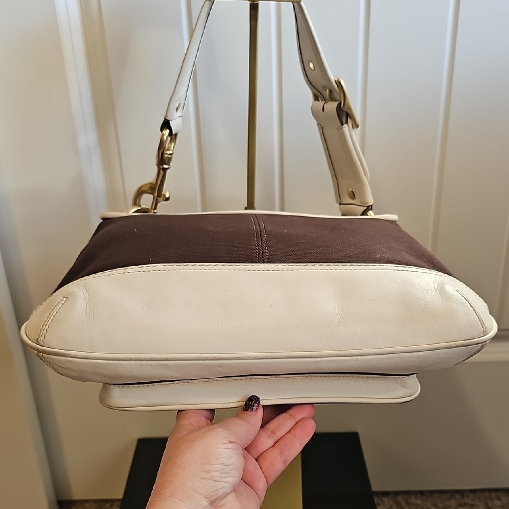 Coach Vintage 2006 EUC Legacy Parchment/Brown Slim Flap Ali Turnlock Bag - Picture 11 of 12